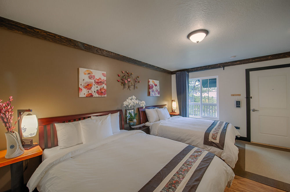 Tao'S Inn West Yellowstone Buitenkant foto