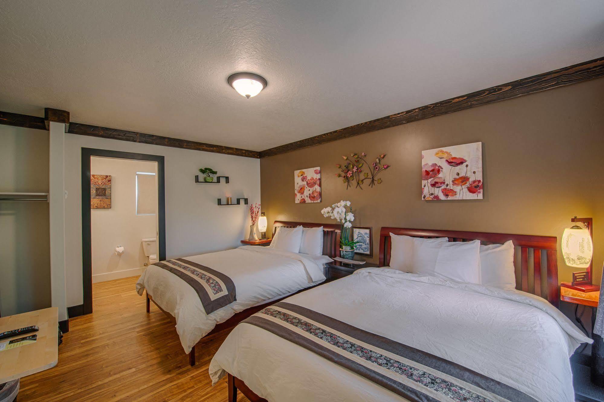 Tao'S Inn West Yellowstone Buitenkant foto