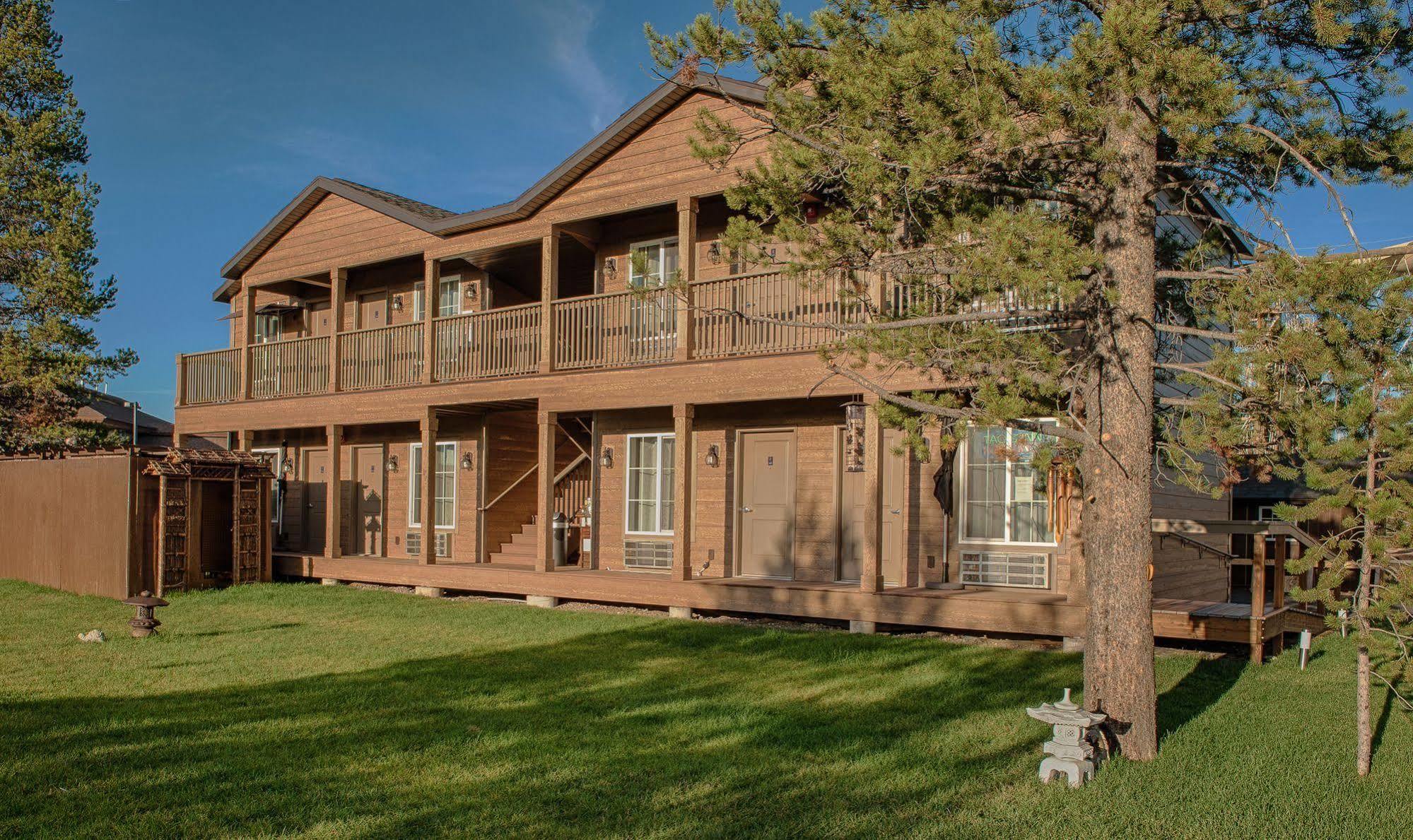 Tao'S Inn West Yellowstone Buitenkant foto